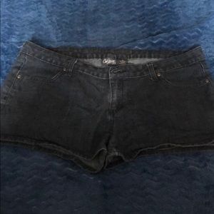 Jean shorts with embellishments